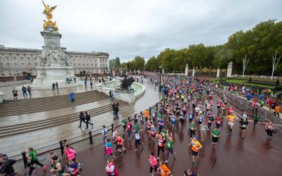 Runners at Buckingham Palace